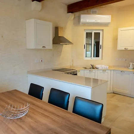Inni Holiday Home With Infinity Pool Gharb  Exterior photo
